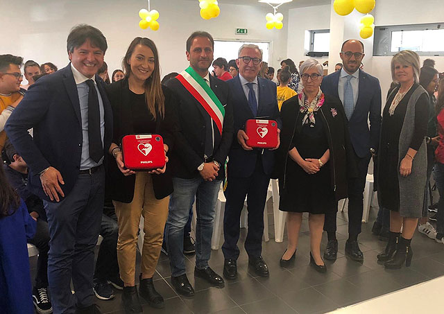 La Fondazione Monte Pruno dona due defibrillatori