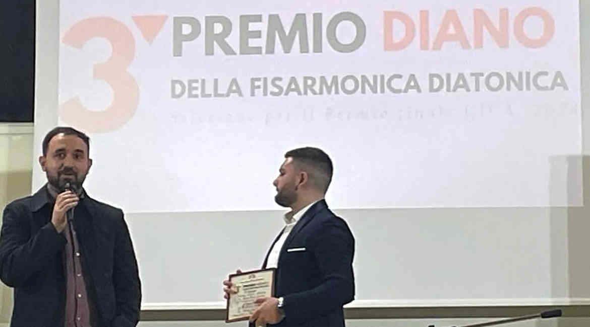 040324 GIOVANI FISARMONICA